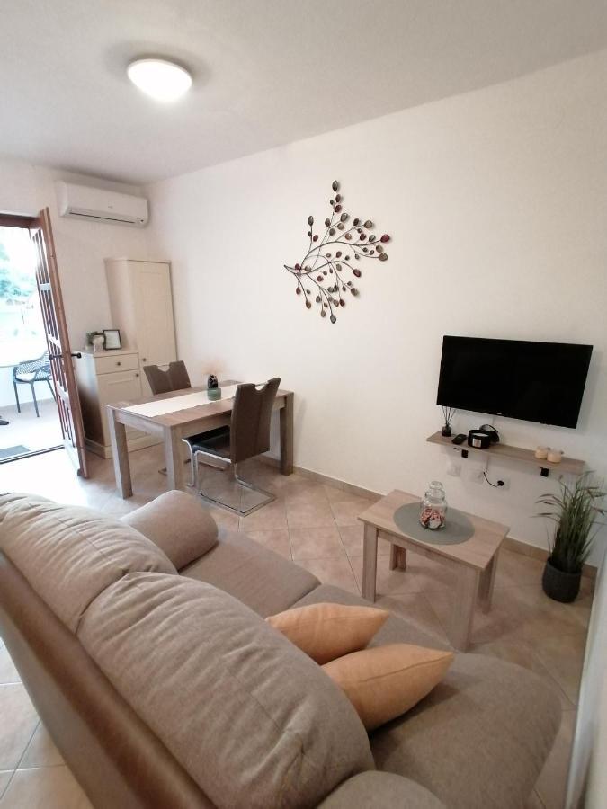 Apartment Mari Funtana Dış mekan fotoğraf